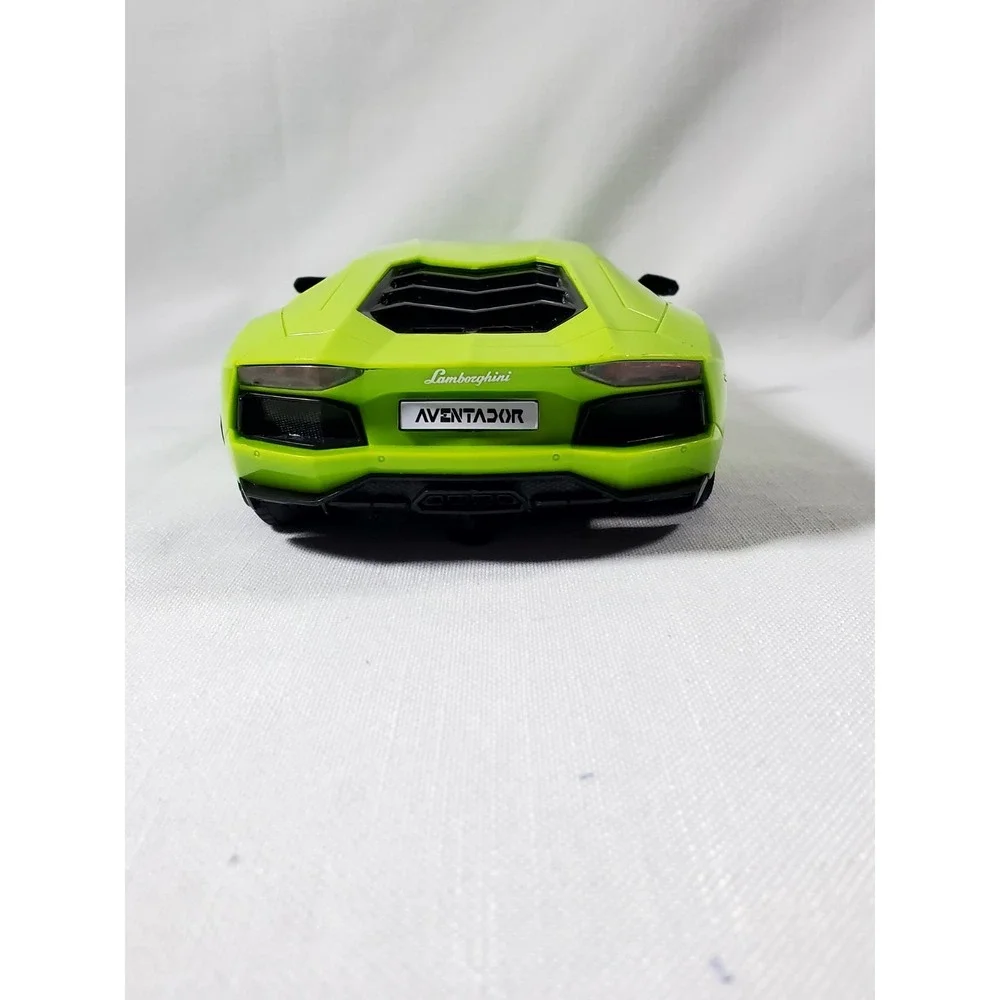 Licensed Lamborghini Aventador LP700-4 RC Green - NO REMOTE‎ - UNTESTED